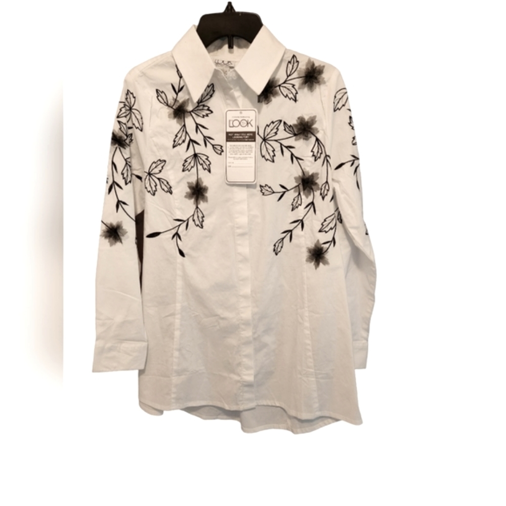 Look tailored fit women's button-up shirt with black floral design. Size L